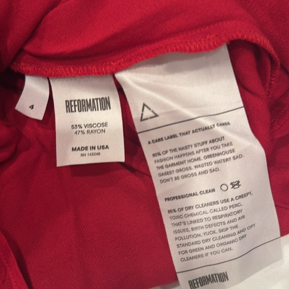 Reformation, Valentin dress. Long sleeve red dress. #reddress #reformation - Picture 4 of 4